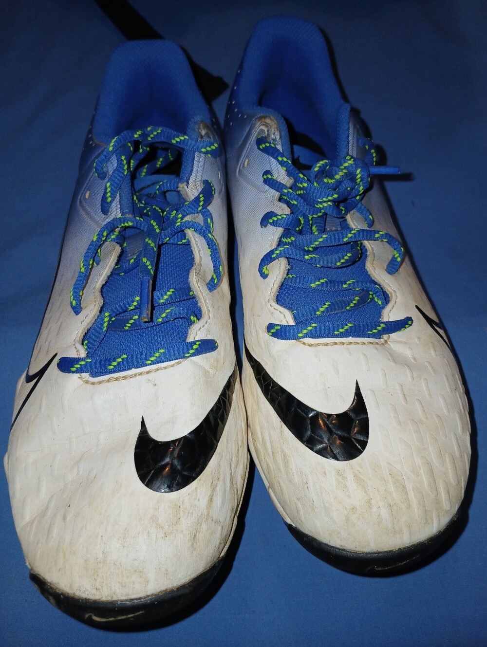 Pre-loved Youth Girl's BB/SB Athletic Shoes - White with Blue Accents.